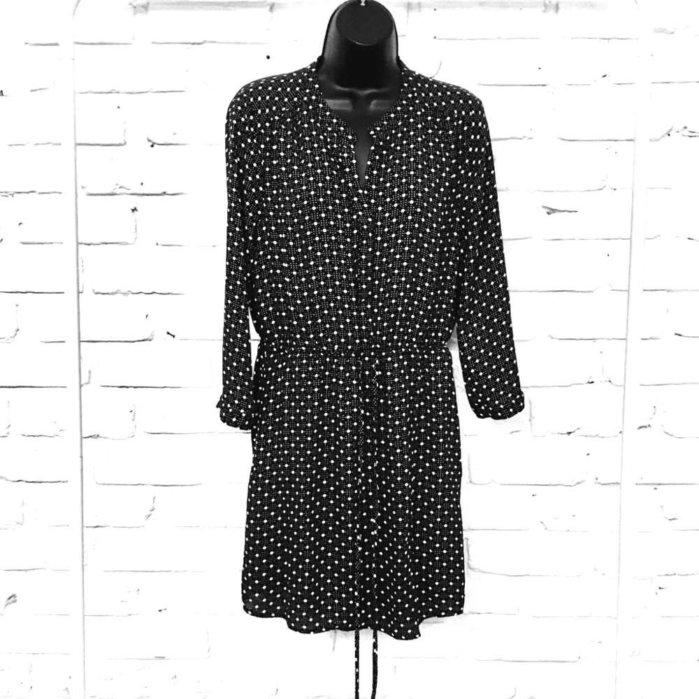 Always on trend black & white polka’d dress